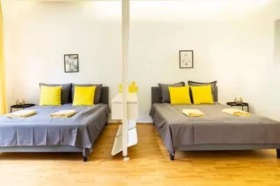 Ein Bett oder Betten in einem Zimmer der Unterkunft One Bedroom Apartment Berlin Neukölln