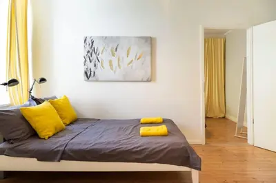 Ein Bett oder Betten in einem Zimmer der Unterkunft Cosy Two BR plus Self Checkin plus Street Parking