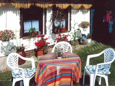 Ein Garten an der Unterkunft Reihenhaus in Lübben an der Spree