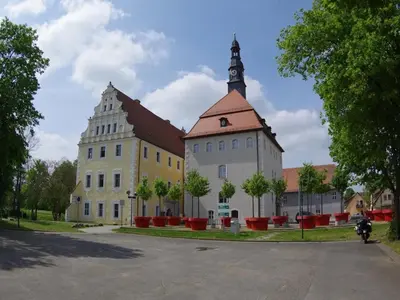 Das Gebäude in dem sich das Ferienhaus befindet