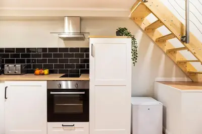 Küche/Küchenzeile in der Unterkunft SPACIOUS Two BR plus AC plus SelfCheckIn