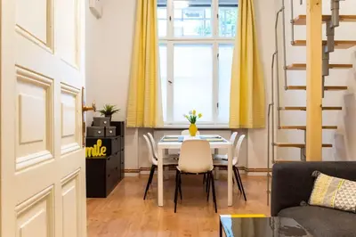 Ein Sitzbereich in der Unterkunft Loft Apart plus AC plus SelfCheckIn