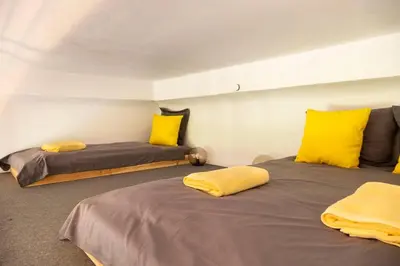 Ein Bett oder Betten in einem Zimmer der Unterkunft Stylish Loft Apartment plus SelfCheckIn plus Street Parking