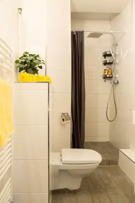 Ein Badezimmer in der Unterkunft Stylish Loft Apartment plus SelfCheckIn plus Street Parking