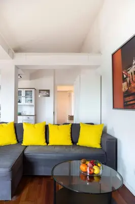 Ein Sitzbereich in der Unterkunft Urban Rooftop Apartment - Berlin MITTE - A C