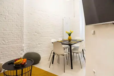 TV/Unterhaltungsangebot in der Unterkunft Cosy Three BR Two BTH plus AC plus Self CheckIn plus Street Parking