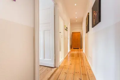 TV/Unterhaltungsangebot in der Unterkunft Zentrale Altbauwohnung im Helmholtzkiez