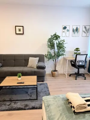 Ein Sitzbereich in der Unterkunft BIG 7RMS City Central Loft, 1ALocation