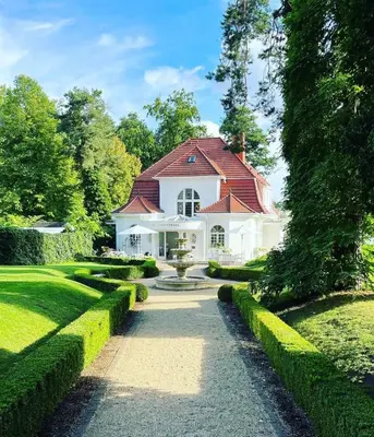 Ein Garten an der Unterkunft Villa Contessa - Luxury Spa Hotels