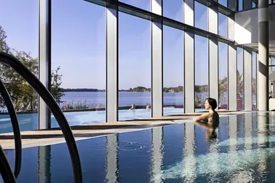 Der Swimmingpool an oder in der Nähe von Gästehaus Landglück
