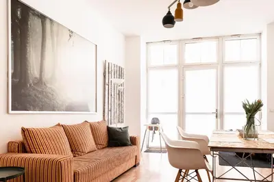 Ein Sitzbereich in der Unterkunft Family-friendly apartment in the center of Berlin
