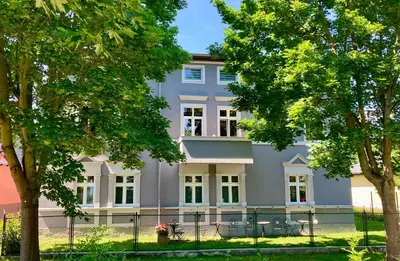 Das Gebäude in dem sich die Ferienwohnung befindet