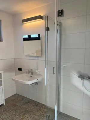 Ein Badezimmer in der Unterkunft Apartment auf dem Land bei Neuruppin
