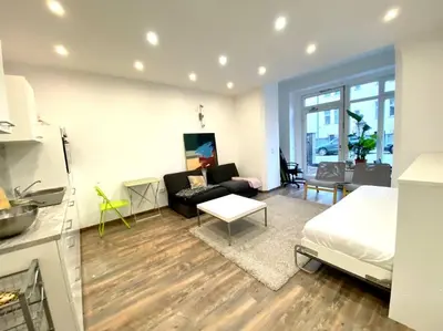 Ein Bett oder Betten in einem Zimmer der Unterkunft Lake Side Park/Historic/BER/THF