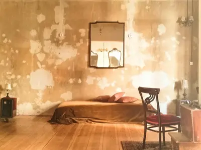 Ein Sitzbereich in der Unterkunft Schöneberg Holiday Flat & Art Gallery