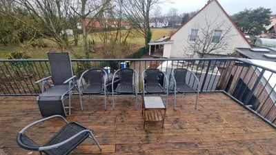 Ein Balkon oder eine Terrasse in der Unterkunft Apartment with parking in Berlin 11