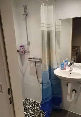 Ein Badezimmer in der Unterkunft Nice studio in Pankow