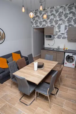 Küche/Küchenzeile in der Unterkunft BIG 4ROOMS CENTRAL CITY APARTMENT KURFÜRSTENDAMM