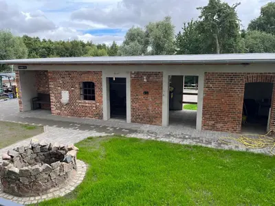 Das Gebäude in dem sich die Ferienwohnung befindet