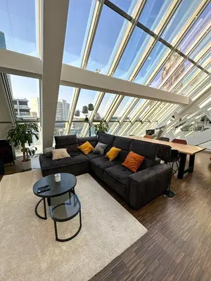 Ein Sitzbereich in der Unterkunft Luxus Penthouse am Kurfürstendamm