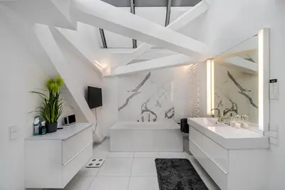 Ein Badezimmer in der Unterkunft Luxus Penthouse am Kurfürstendamm